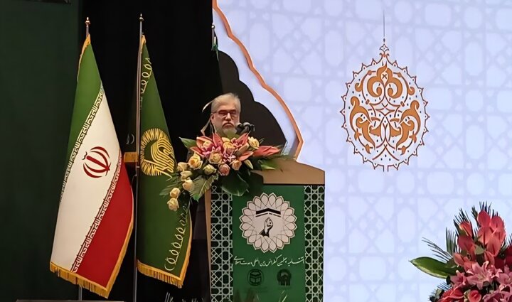 وجود مذاهب گوناگون کلامی و فقهی در اسلام، گواه تاریخِ غنیِ مدارا و تحمل این تمدن است