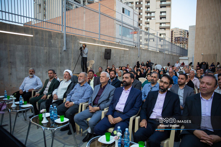 افتتاح هفدهمین بازار روز کوثر اصفهان