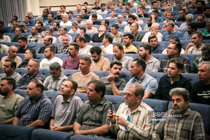 دوره آموزشی رانندگان ناوگان باری درون شهری شهر اصفهان
