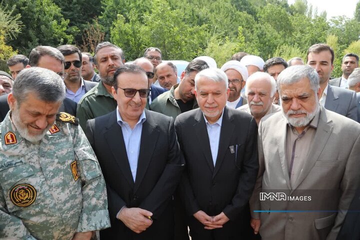 ریل توسعه پایدار قزوین از الموت می‌گذرد