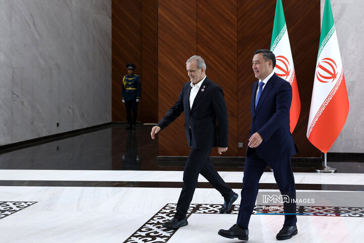 دیدار روسای جمهور ایران و قرقیزستان
