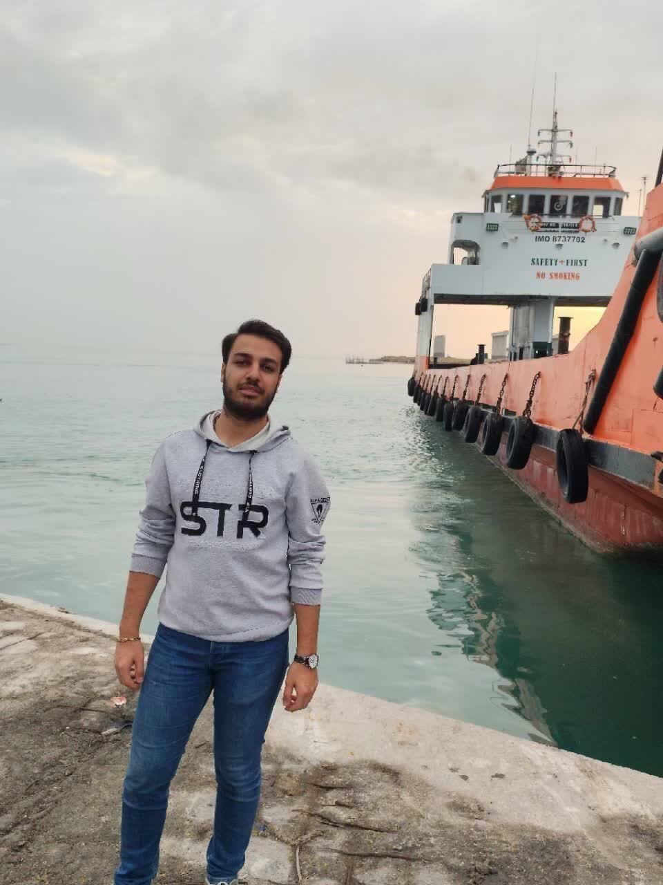 تصویر شهید حمله تروریستی آمریکا به جزیره لارک