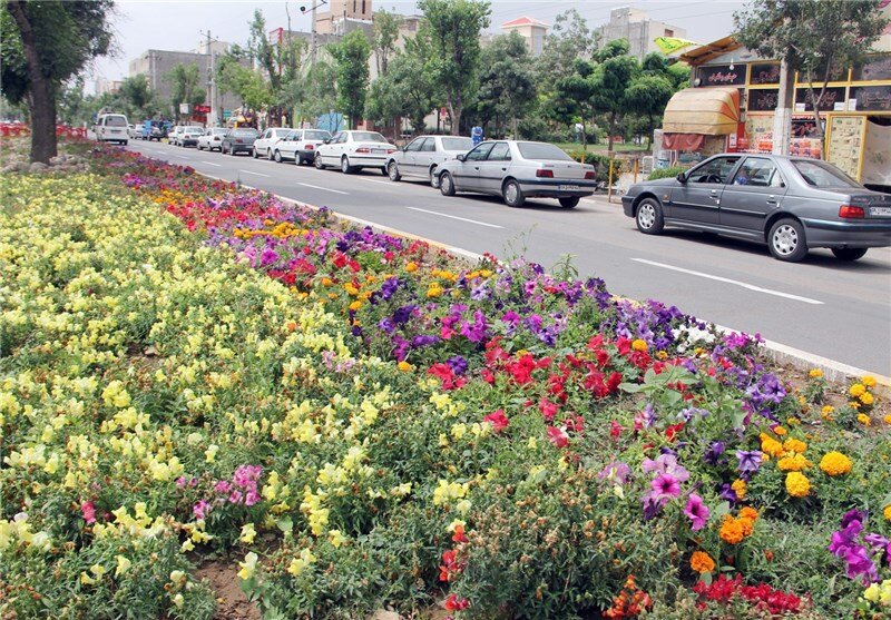 جاده‌های اردبیل زیر بار سفر و تخلف/نیم‌میلیون گردشگر در سرعین