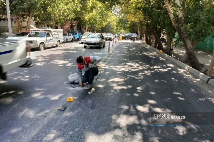 آماده‌سازی معابر منطقه یک اصفهان برای مهر؛ از ایمن‌سازی مدارس تا نوسازی ایستگاه‌های BRT
