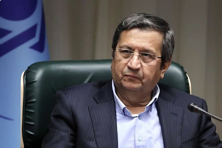 همتی: معماری آینده شبکه بانکی بر فرض وقوع حمله سایبری طراحی میشود