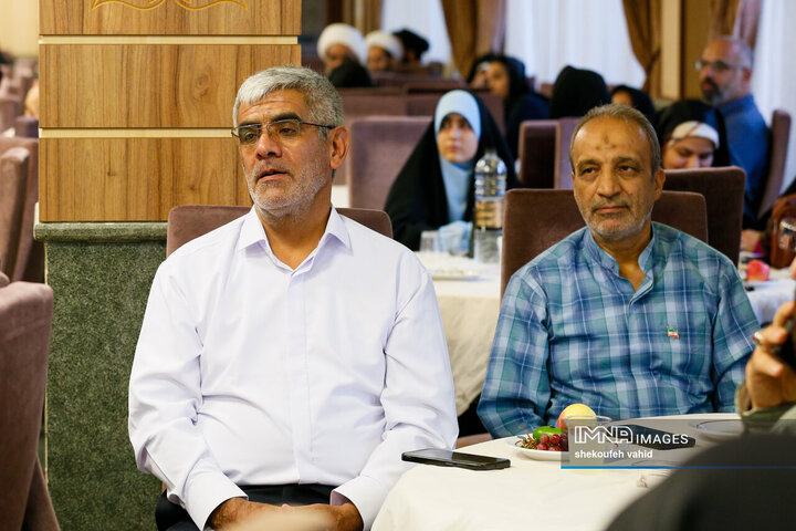 آیین تجلیل از خانواده معظم شهدا و موکب داران منطقه هفت