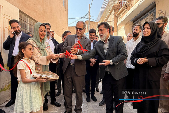 بهره‌برداری از نخستین گذر صنایع‌دستی و گردشگری کشور در شیراز