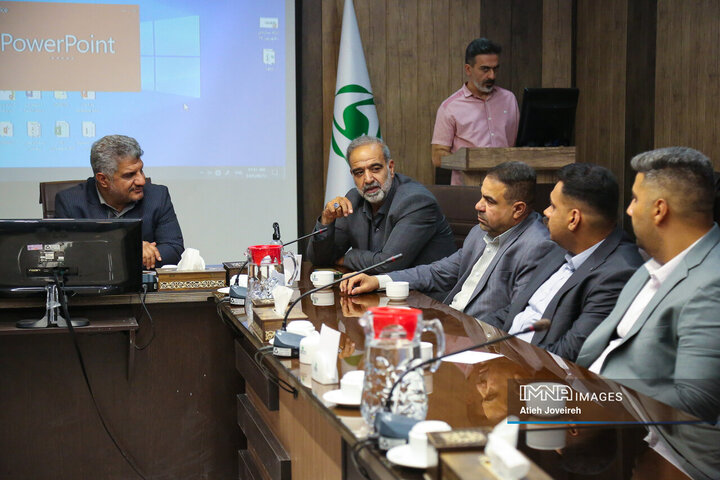 بازدید دبیرکل آستان مقدس امام حسین(ع) از کارخانه بازیافت اصفهان