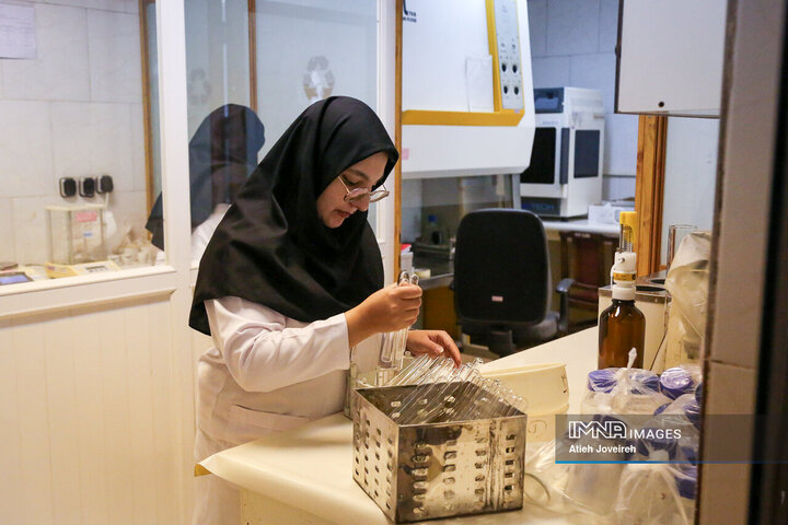 بازدید دبیرکل آستان مقدس امام حسین(ع) از کارخانه بازیافت اصفهان