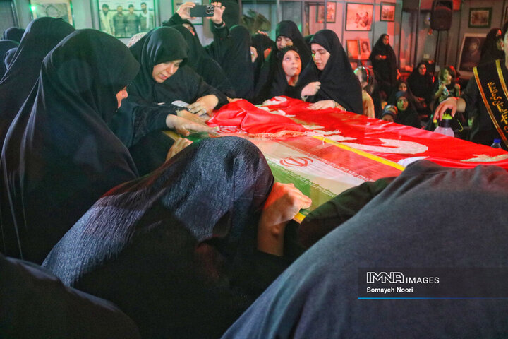 وداع با پیکر 2 شهید مدافع وطن در کرمانشاه