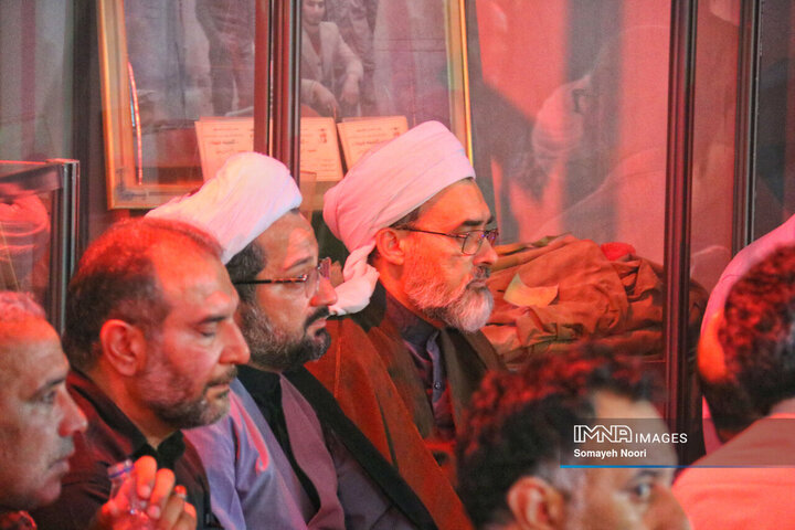 وداع با پیکر 2 شهید مدافع وطن در کرمانشاه