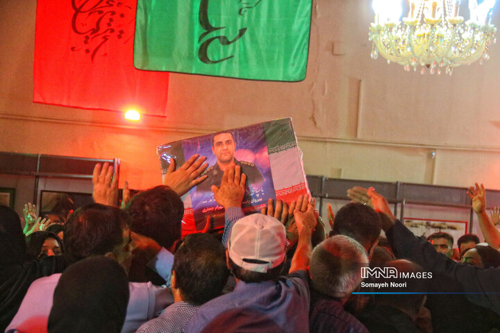 وداع با پیکر 2 شهید مدافع وطن در کرمانشاه