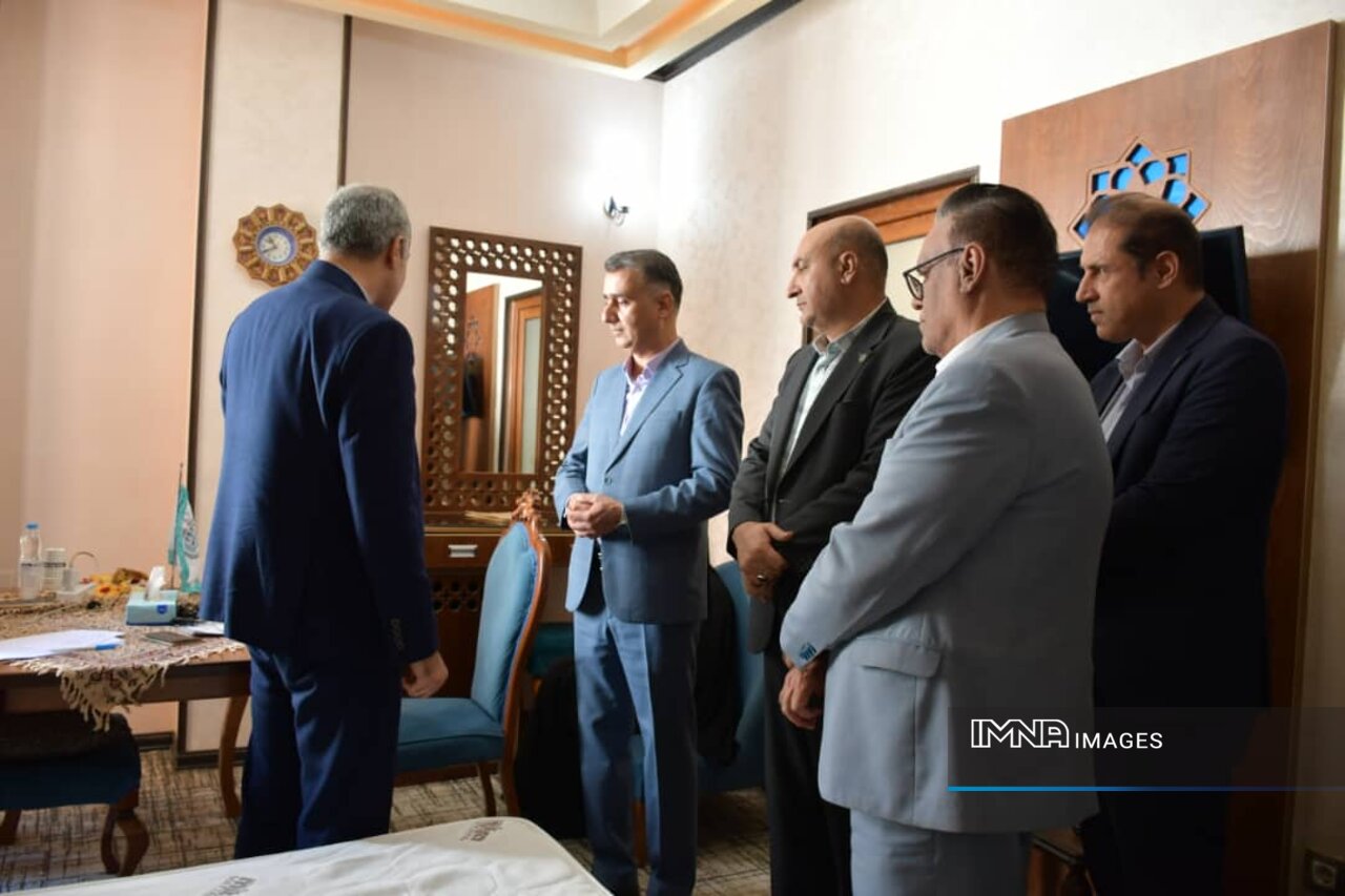 میزبانی شیراز از ارزیابی داوطلبان وکالت ۱۰ استان کشور