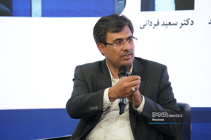  سعید فردانی، دیرعامل سازمان فاوا شهرداری اصفهان و رئیس کمیسیون فناوری اطلاعات و شهر هوشمند مجمع شهرداران کلان‌شهرهای ایران