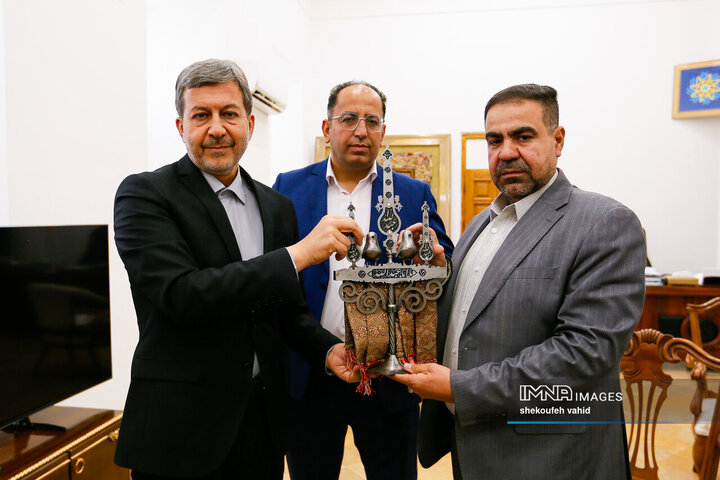 دیدار دبیر کل آستان مقدس امام حسین(ع) با استاندار اصفهان