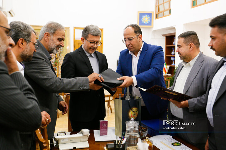 دیدار دبیر کل آستان مقدس امام حسین(ع) با استاندار اصفهان