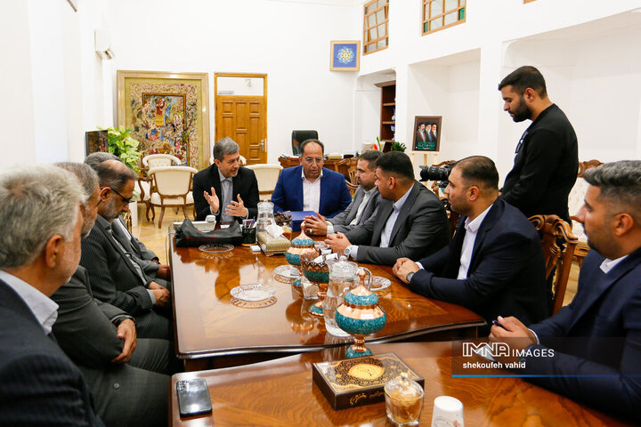 دیدار دبیر کل آستان مقدس امام حسین(ع) با استاندار اصفهان