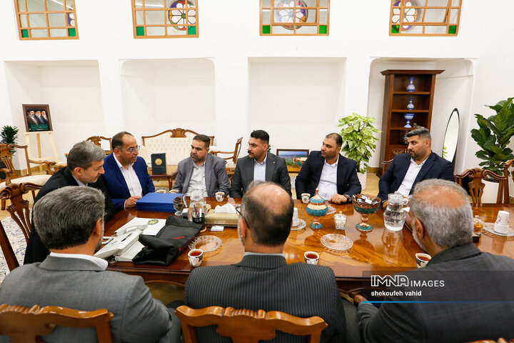 دیدار دبیر کل آستان مقدس امام حسین(ع) با استاندار اصفهان
