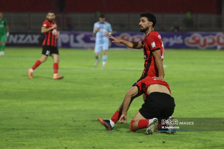 هفته ششم لیگ‌برتر فوتبال؛ تراکتور - گل گهر