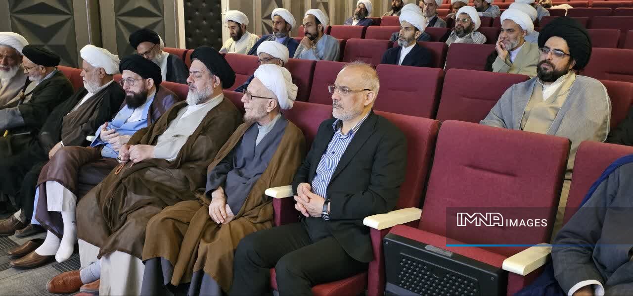 عصارزادگان: ائمه جماعت حلقه اتصال مدیریت شهری و شهروندان هستند