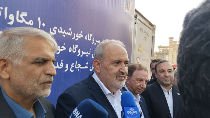تا پایان دولت از ظرفیت ۳۰ هزار مگاوات انرژی تجدیدپذیر عبور می‌کنیم