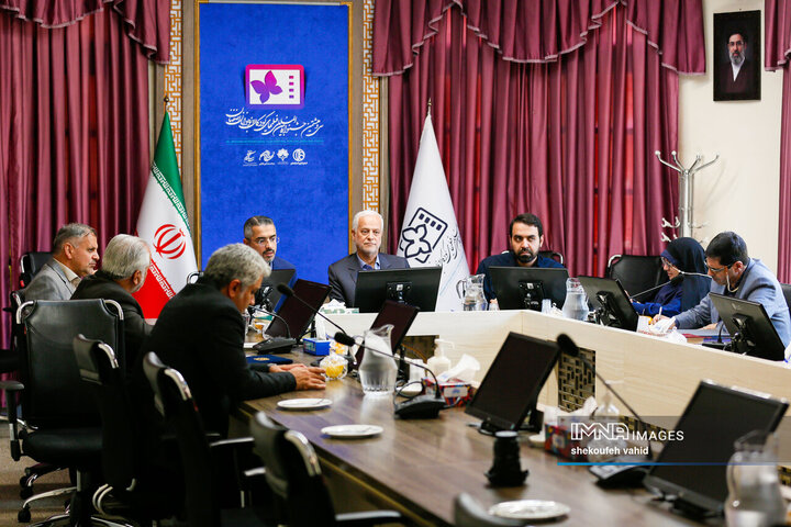 دیدار اعضای دبیرخانه جشنواره بین‌المللی فیلم‌های کودکان و نوجوانان با شهردار اصفهان