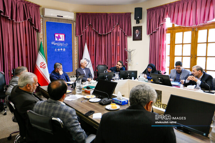 دیدار اعضای دبیرخانه جشنواره بین‌المللی فیلم‌های کودکان و نوجوانان با شهردار اصفهان