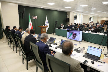 مجلس به وزیر ارتباطات بابت گرانی بسته‌های اینترنتی کارت زرد داد