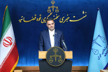 قوه قضائیه در برابر گران‌فروشی و احتکار قاطعانه برخورد می‌کند