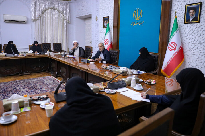 ظرفیت حوزه‌های علمیه بانوان باید در خدمت حل مسائل فرهنگی و اجتماعی قرار گیرد