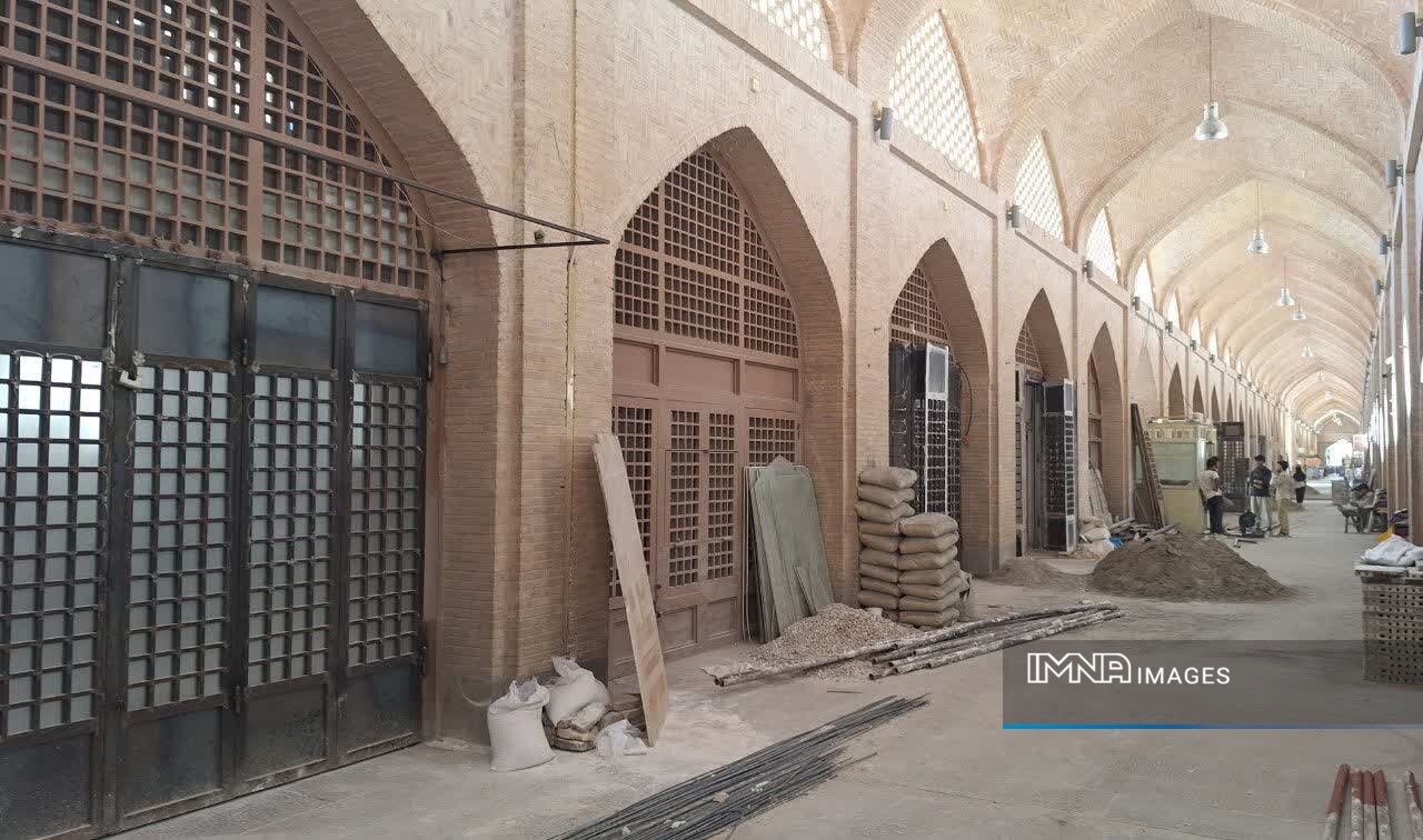 خون تازه در رگ های میدان امام علی(ع) جریان یافت/بازگشت رونق به میدان ۸۰۰ ساله