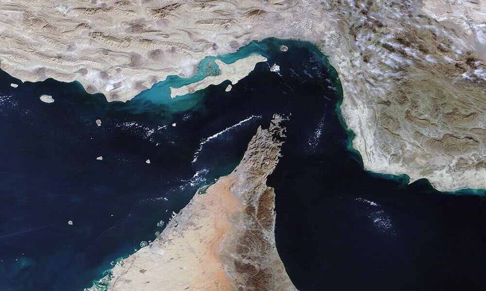 وقوع حادثه برای ۲ کشتی در نزدیکی تنگه هرمز