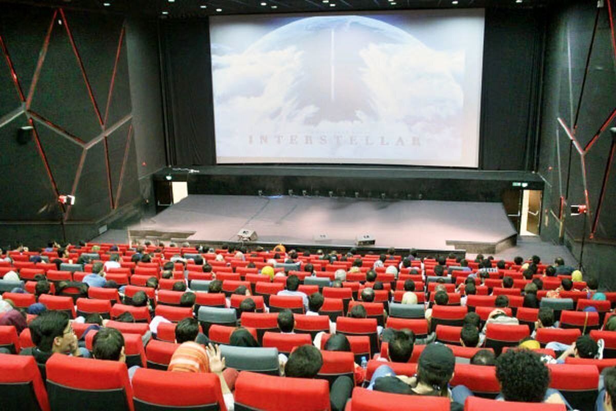 چرا سینمای ایران کم رونق شده است؟