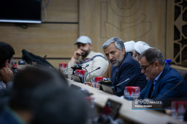 نشست نایب رییس کمیسیون امنیت ملی مجلس با فعالان علمی، فرهنگی و سیاسی اصفهان