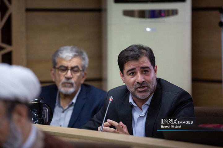 نشست نایب رییس کمیسیون امنیت ملی مجلس با فعالان علمی، فرهنگی و سیاسی اصفهان