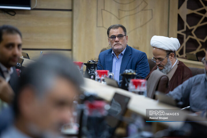 نشست نایب رییس کمیسیون امنیت ملی مجلس با فعالان علمی، فرهنگی و سیاسی اصفهان
