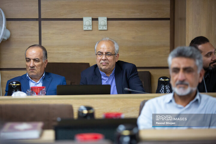 نشست نایب رییس کمیسیون امنیت ملی مجلس با فعالان علمی، فرهنگی و سیاسی اصفهان