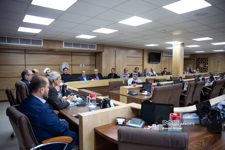 نشست نایب رییس کمیسیون امنیت ملی مجلس با فعالان علمی، فرهنگی و سیاسی اصفهان