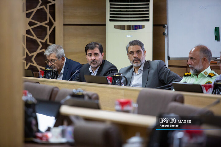نشست نایب رییس کمیسیون امنیت ملی مجلس با فعالان علمی، فرهنگی و سیاسی اصفهان