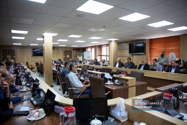 نشست نایب رییس کمیسیون امنیت ملی مجلس با فعالان علمی، فرهنگی و سیاسی اصفهان