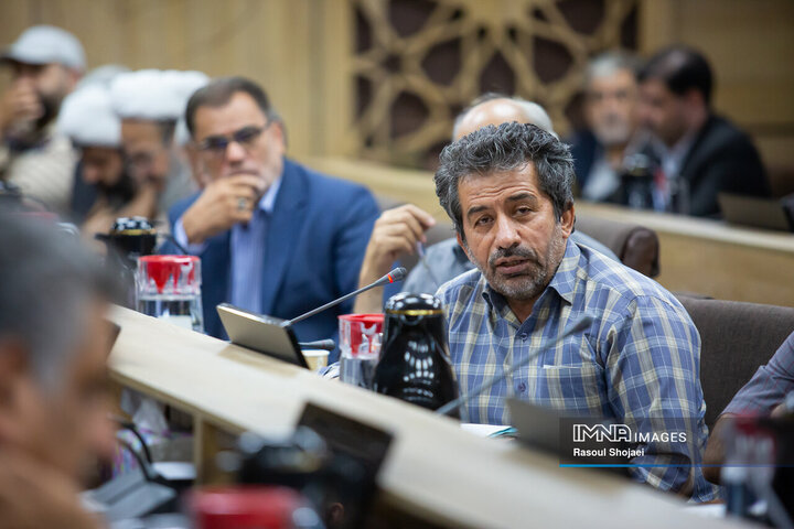 نشست نایب رییس کمیسیون امنیت ملی مجلس با فعالان علمی، فرهنگی و سیاسی اصفهان