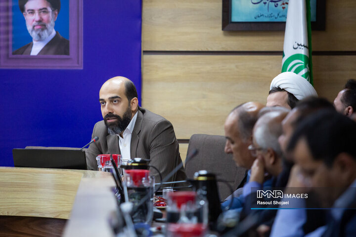 نشست نایب رییس کمیسیون امنیت ملی مجلس با فعالان علمی، فرهنگی و سیاسی اصفهان