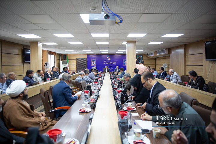 نشست نایب رییس کمیسیون امنیت ملی مجلس با فعالان علمی، فرهنگی و سیاسی اصفهان