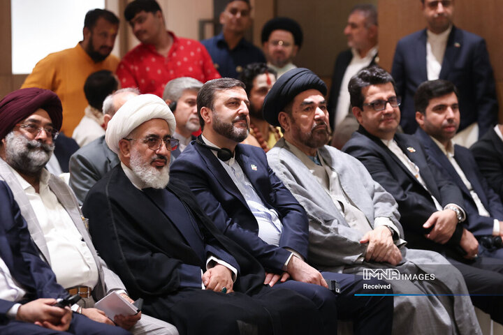 نشست با رهبران ادیان، نخبگان و بازرگانان هند