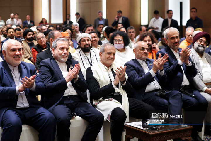 نشست با رهبران ادیان، نخبگان و بازرگانان هند