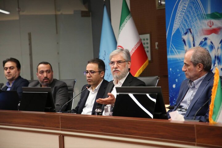 پارک‌های علم و فناوری گرفتار تورم مقررات نشوند