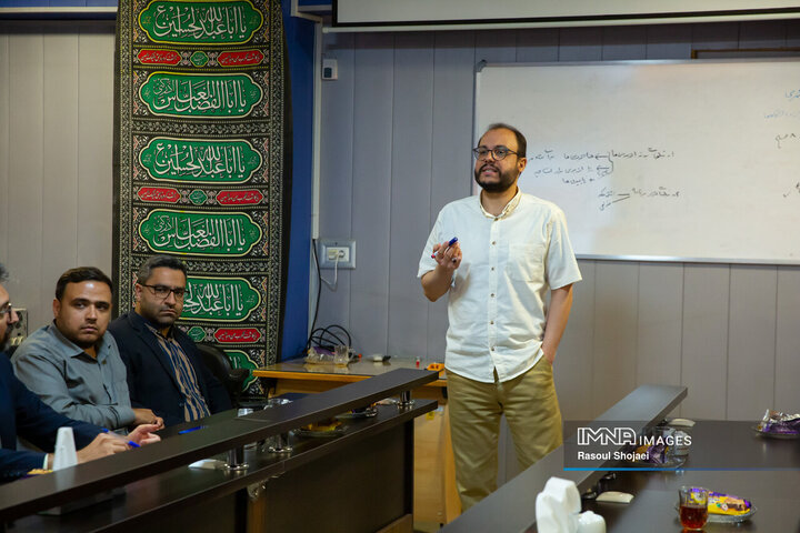 جلسه قرارگاه اطلاع‌رسانی ستاد مهر شهرداری اصفهان
