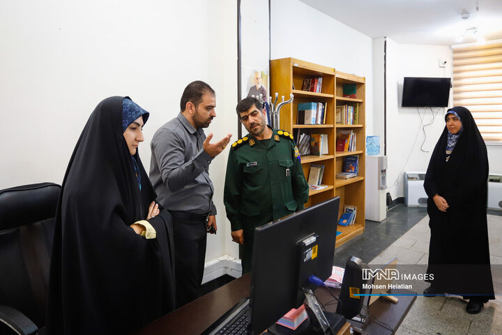 حضور مدیرکل حفظ آثار و نشر ارزش‌های دفاع مقدس و مقاومت استان اصفهان در خبرگزاری ایمنا