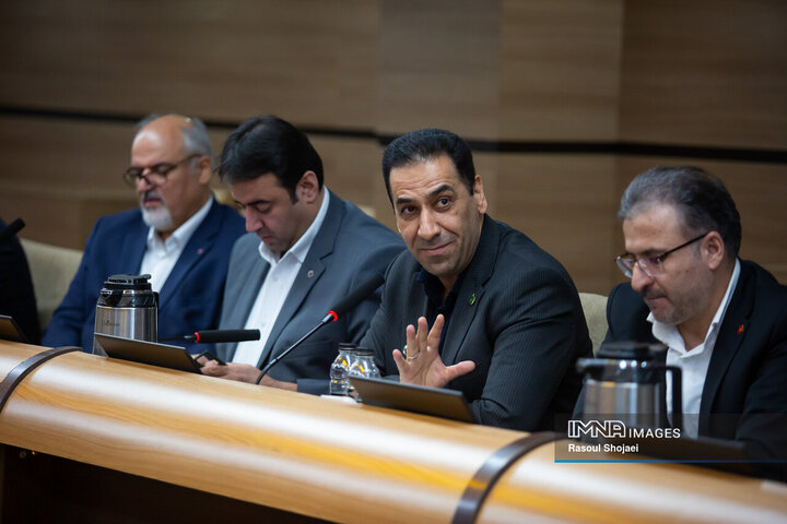 نشست مدیران شبکه بانکی استان اصفهان با اعضای کمیسیون اقتصادی مجلس