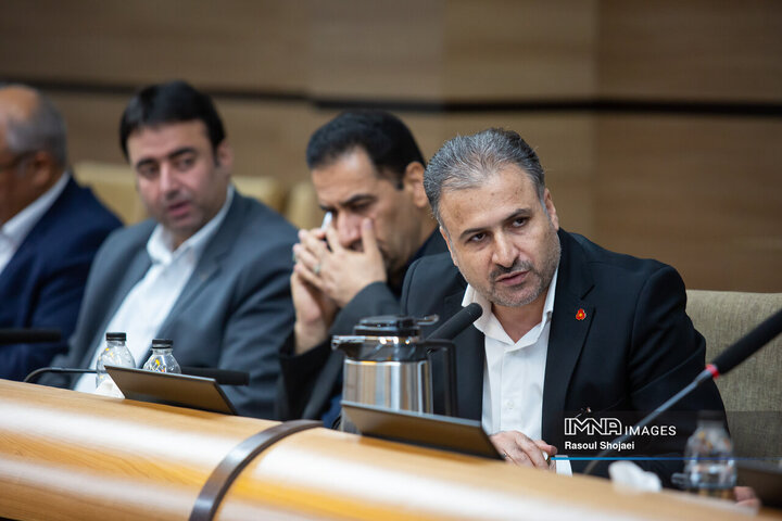 نشست مدیران شبکه بانکی استان اصفهان با اعضای کمیسیون اقتصادی مجلس
